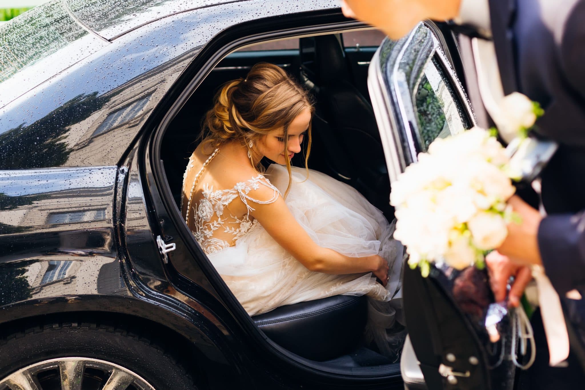 Limousine bianca per matrimoni ed eventi